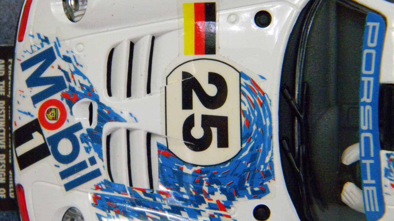 Porsche 911 GT1 (50149a